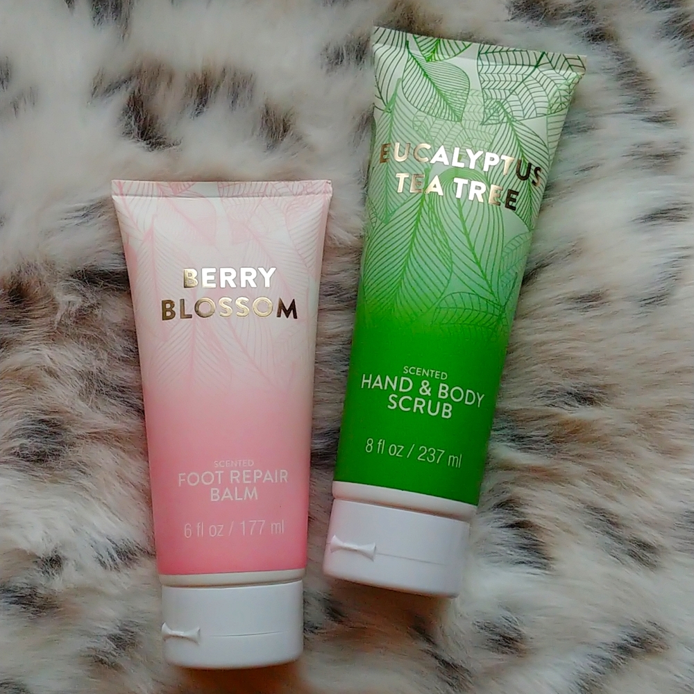 ❤️HP❤️ Foot Repair Balm + Hand & Body Scrub, 2-Piece Set